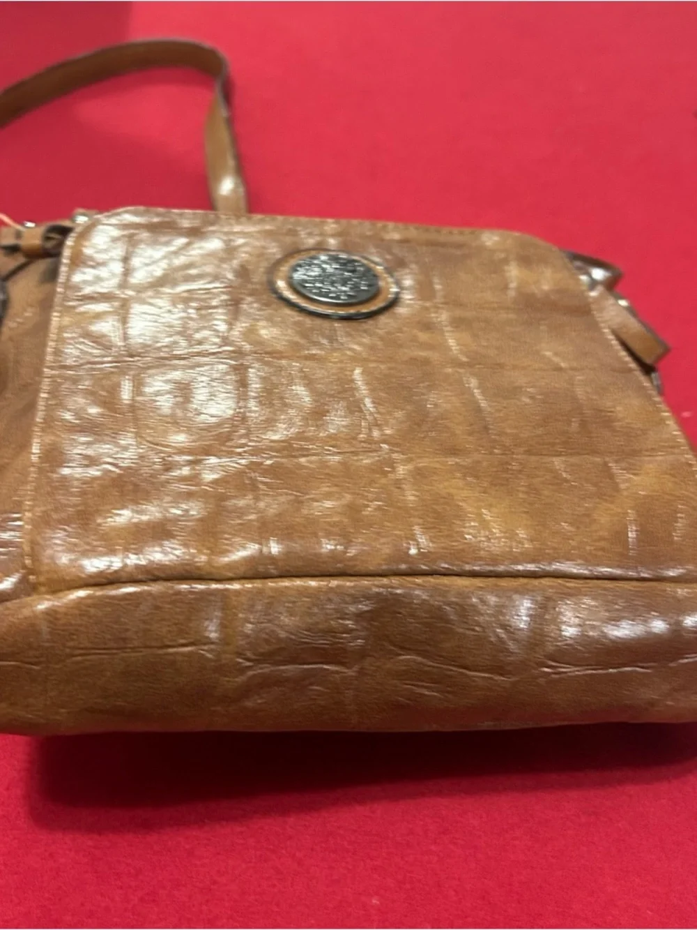 Men's Tan Leather-Texture Messenger Crossbody Bag - Casual Everyday Carry Bueno